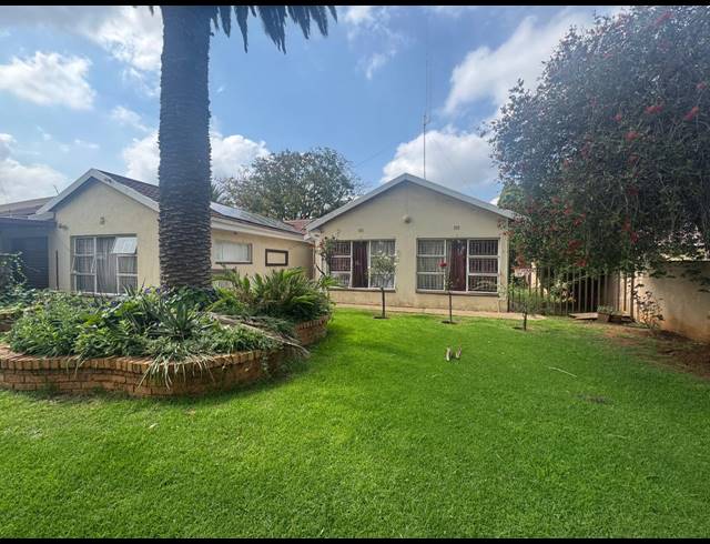 4 BEDROOM HOUSE FOR SALE IN DALVIEW